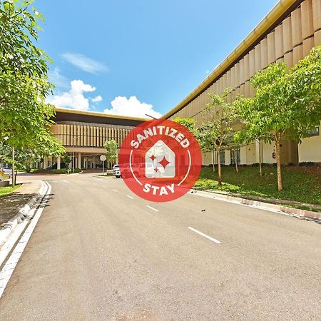Capital O 90614 Cvia Ummul Hotel Padang Besar Esterno foto