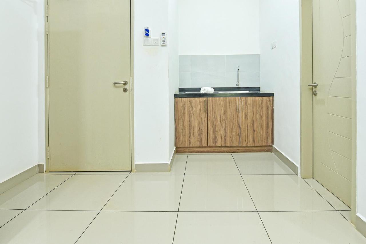 Capital O 90614 Cvia Ummul Hotel Padang Besar Esterno foto