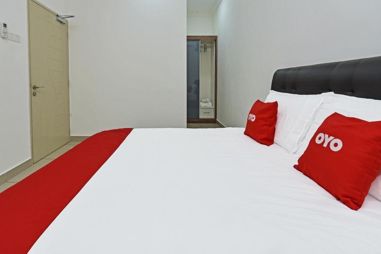 Capital O 90614 Cvia Ummul Hotel Padang Besar Esterno foto